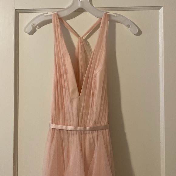 Blush Vera Wang bridesmaid Dress - Picture 3 of 9